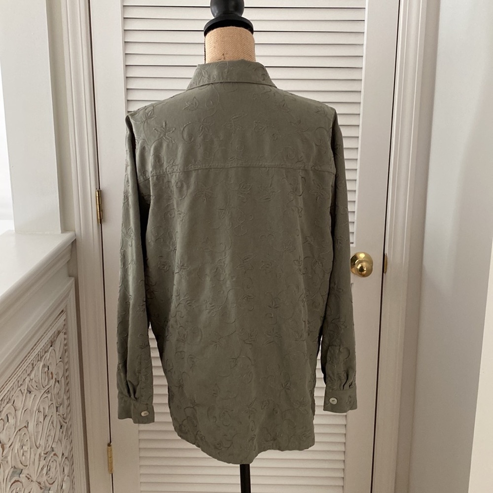 Talbots Olive Green Embroidered Shirt. Large. Beautiful Buttons. - Picture 5 of 10